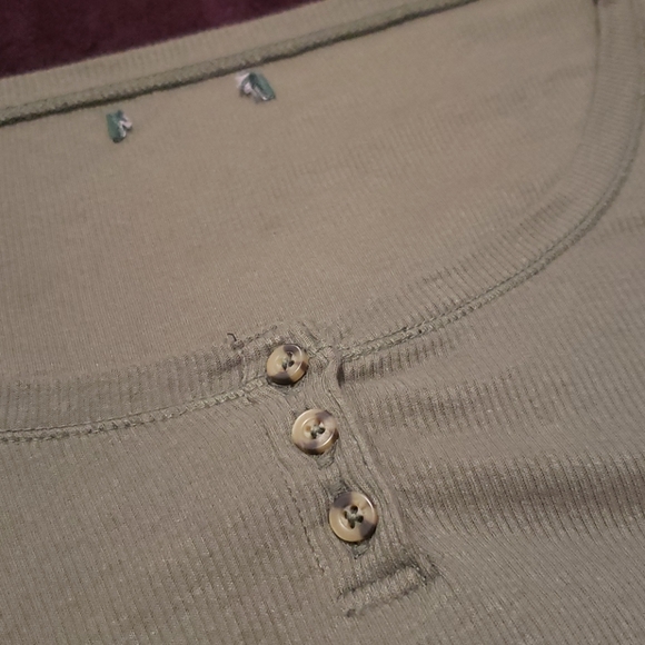 🔴 🆓️ FREE* Wild Fable Olive Scoop-Neck Henley 🔴 - Picture 8 of 8